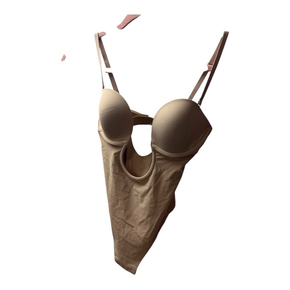 SKIMS Deep Plunge Shapewear Thong Bodysuit - NWT -Small - Clay - Picture 2 of 6